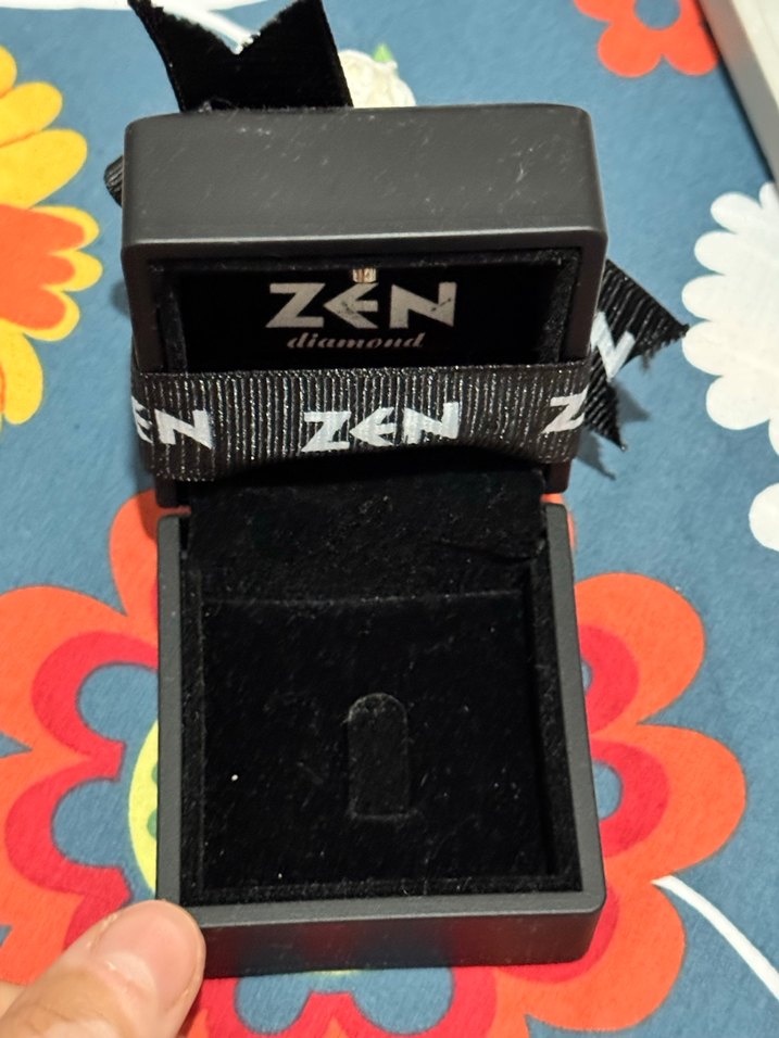 ZEN Markalı Boş Yüzük Kutusu - Görsel 3