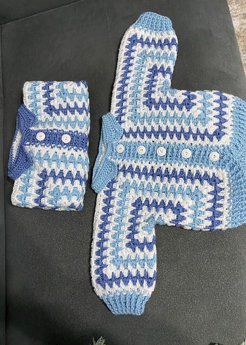 Mavi Renkli Örgü Erkek Çocuk Hırkası