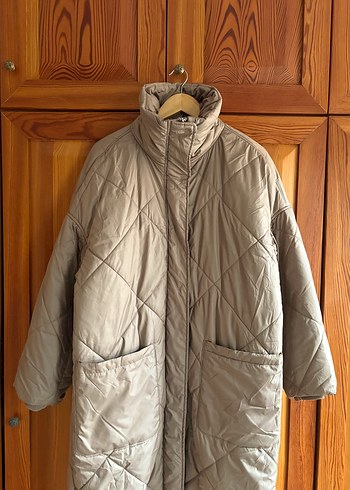 H&M KAPİTONE MAKSİ MONT - Görsel 2