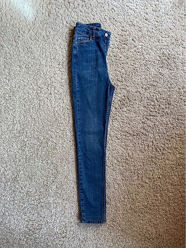 xs Beden TRENDYOLMİLLA DAR PAÇA SKINNY YÜKSEK BEL JEAN