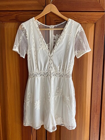 Zara ZARA İŞLEMELİ TÜL EKRU KISA TULUM