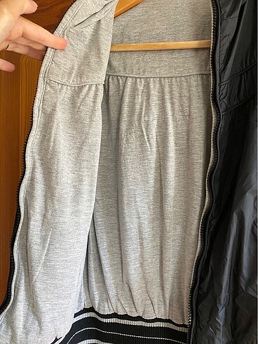 STRADIVARIUS KAPÜŞONLU YELEK - Görsel 3