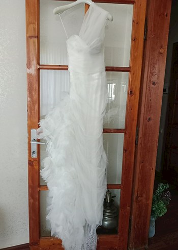 Tek Omuzlu Beyaz A Kesim davet elbisesi - Görsel 2