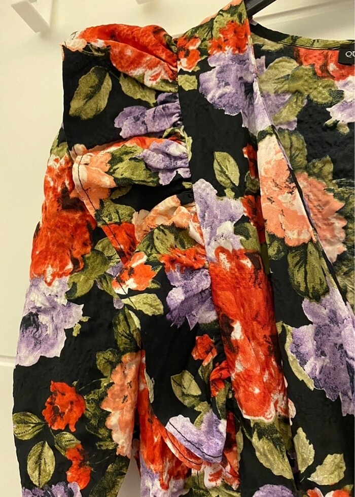 Quzu Çiçekli Elbise - Görsel 3