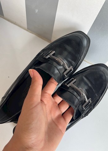 Diğer Klasik Siyah Yılan Desenli Tokalı Kadın Loafer