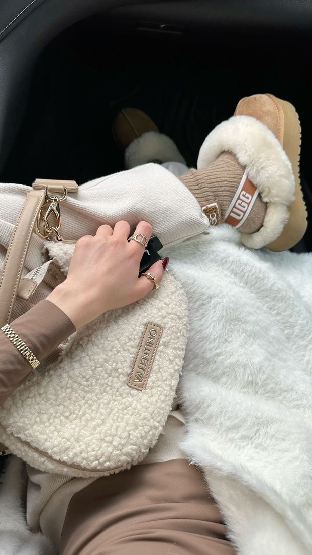 Ugg Kahverengi Peluşlu Rahat Terlik — görsel 3/4