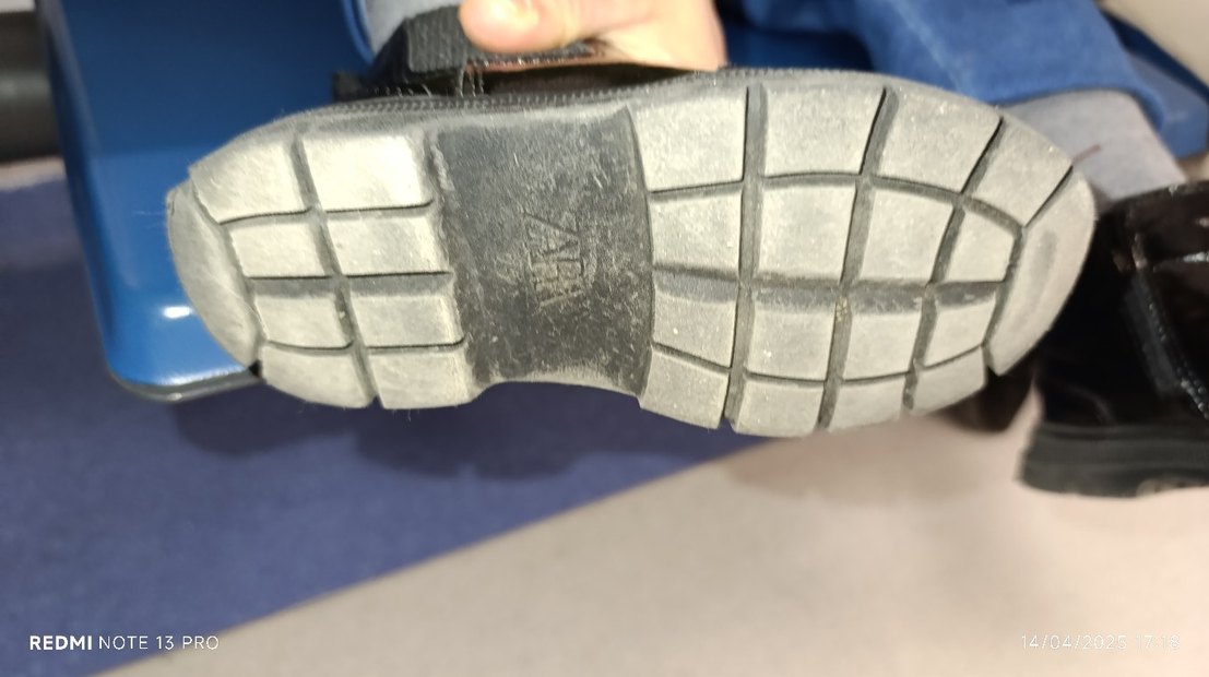 Parlak Siyah Kız Botu. orjinal zara - Görsel 3