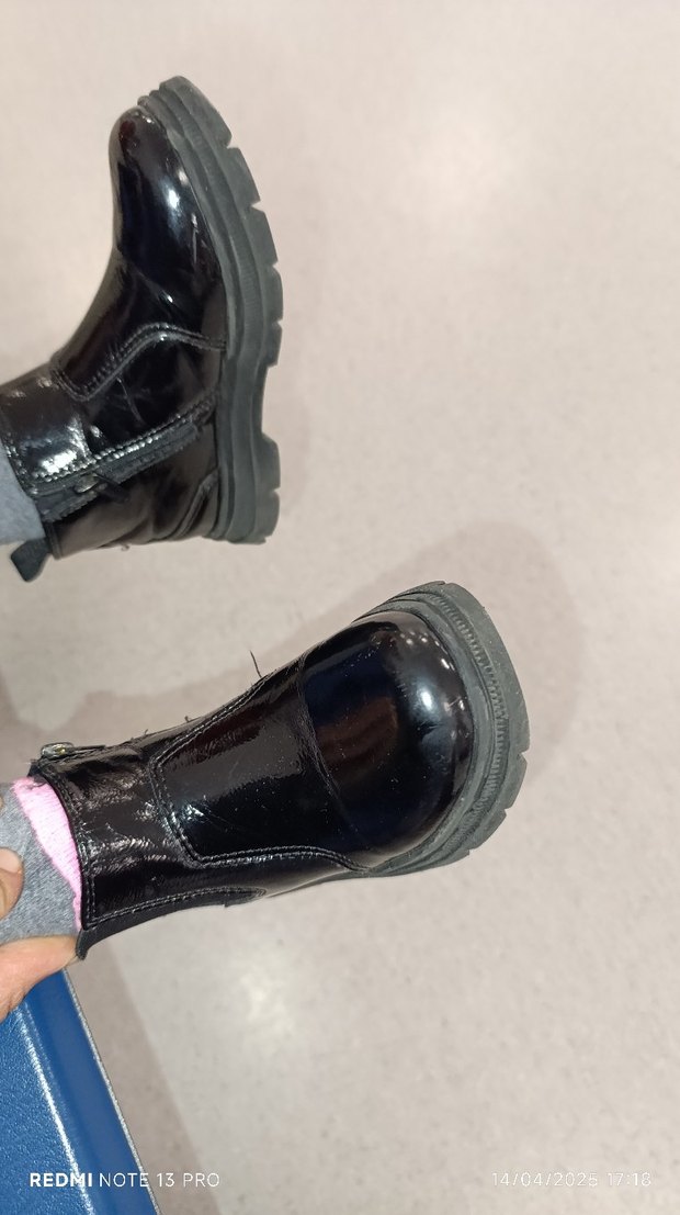 Parlak Siyah Kız Botu. orjinal zara - Görsel 2
