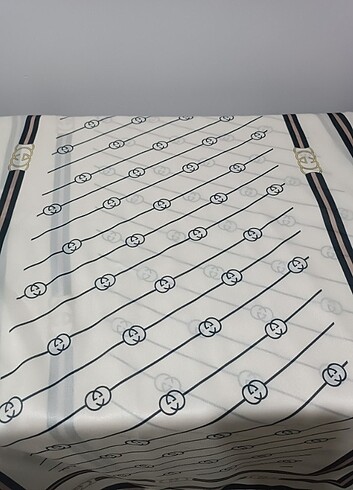 Gucci şal  - Görsel 5