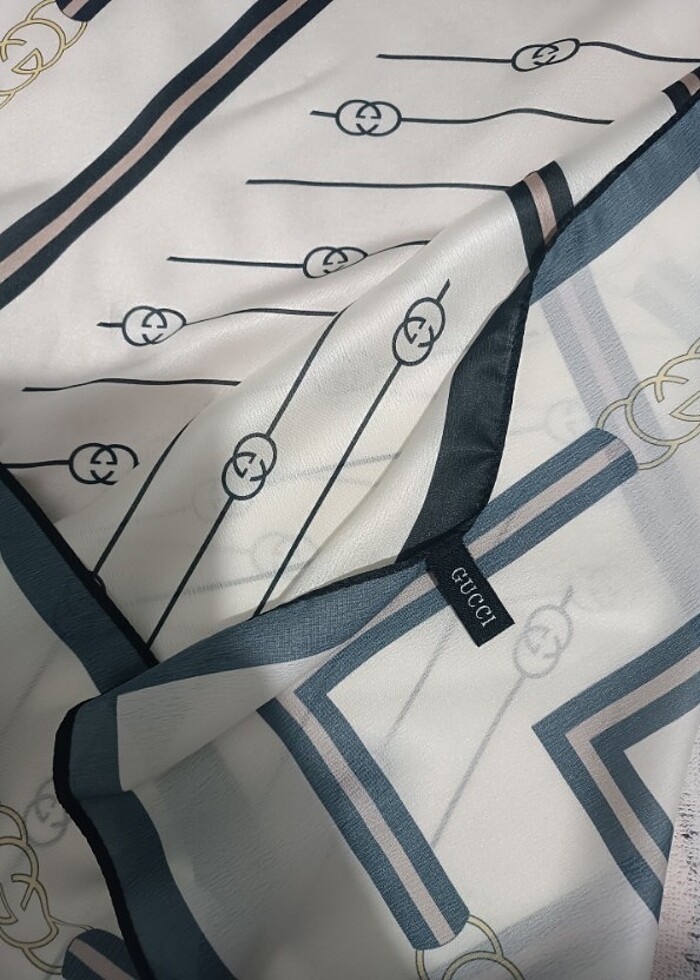 Gucci şal  - Görsel 2