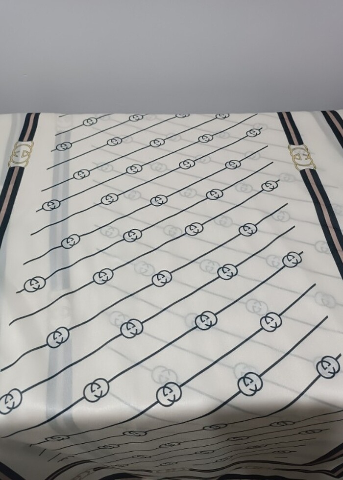 Gucci şal  - Görsel 5