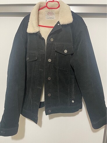 Pull&Bear içi yünlü oversize fitili kadife ceket