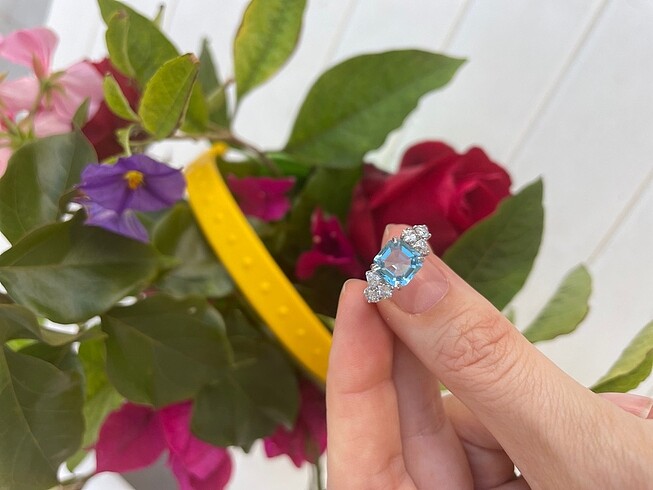 Beden mavi Renk Swarovski Aquamarine Yüzük