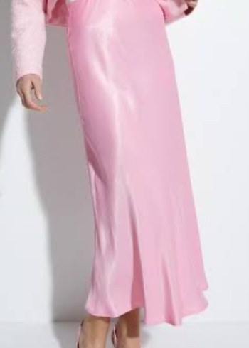 Koton Pembe Drapeli Uzun Saten Kadın Etek