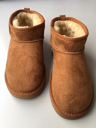 UGG MİNİ BOT