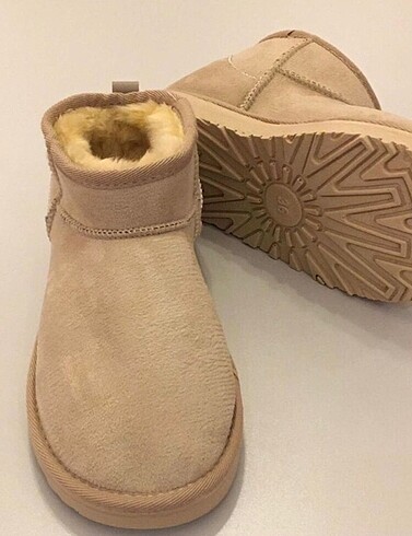 Ugg ultra mini boy