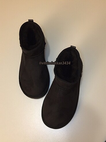 Ugg ultra mini boy