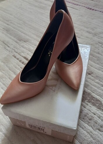 38 Beden Stiletto