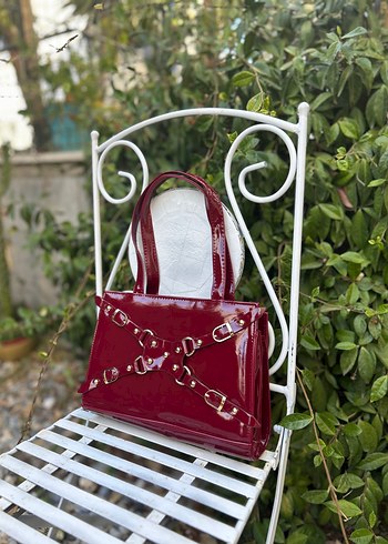 Bordo Parlak Deri Tokalı Kadın Çanta - Görsel 2