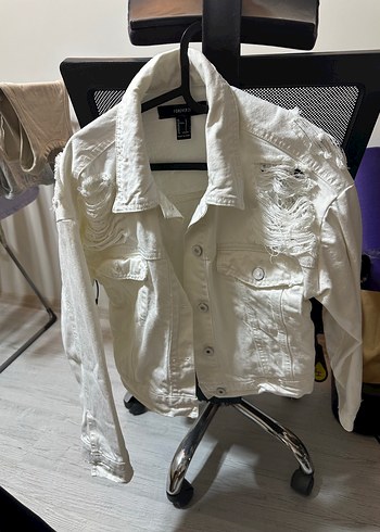 Beyaz Düğmeli Kadın Denim Ceket