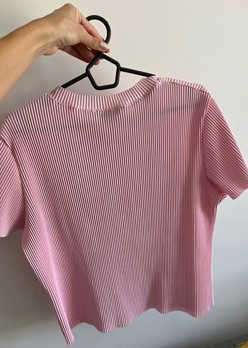 Piliseli Pembe Kısa Kollu Kadın Tişört - Görsel 2