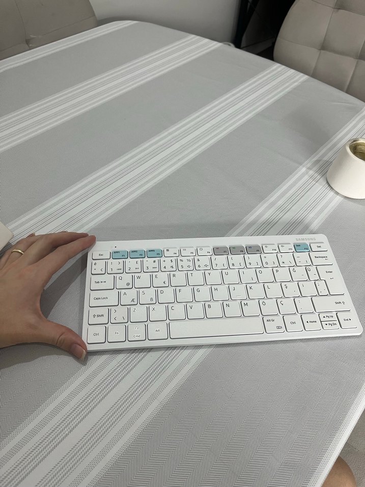 Beyaz  Kablosuz Klavye - Görsel 2