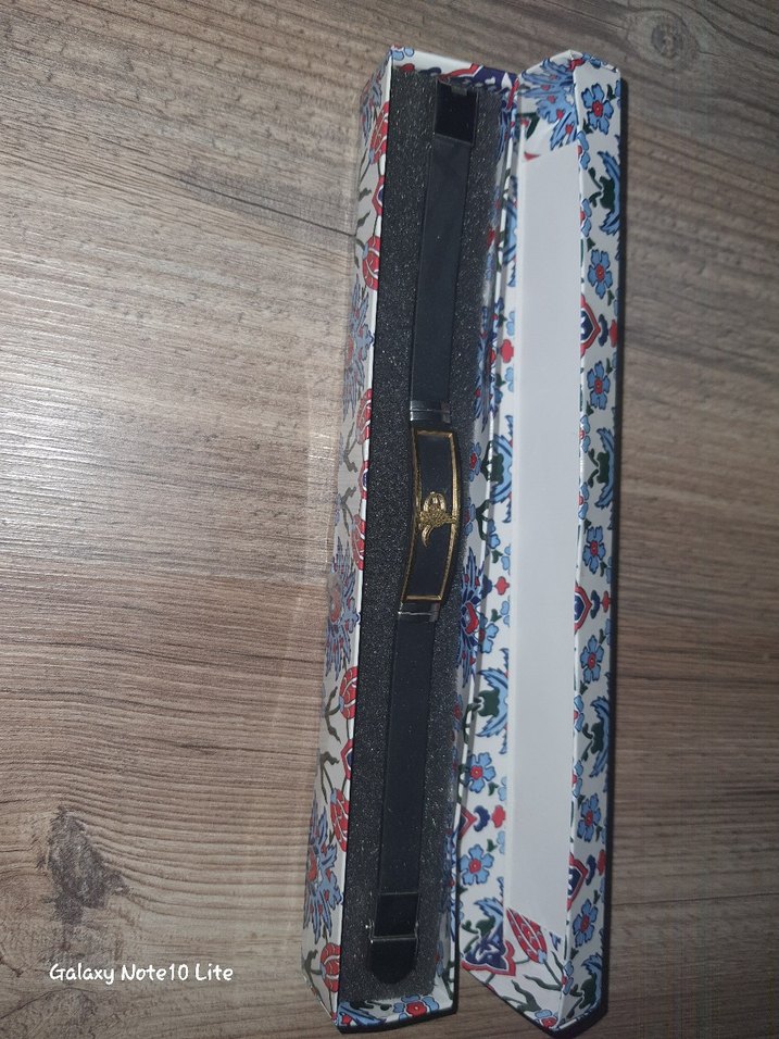 Altın ve Siyah Minimalist Erkek Bileklik - Görsel 2