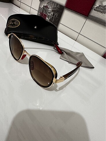 Beden Rayban gözlük