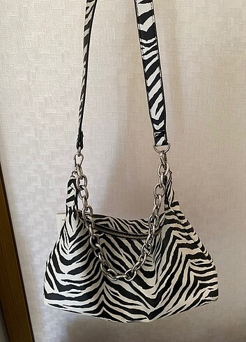 Bershka zebra desenli çanta