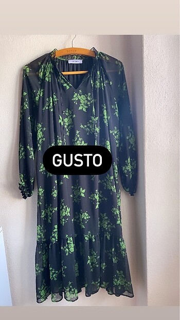 Gusto yeşil floral desenli elbise