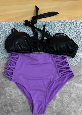 Mor Strappy Bikini Altı ve Siyah Üst - Görsel 5