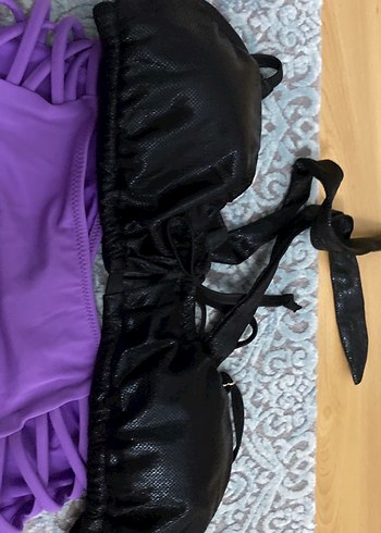 Mor Strappy Bikini Altı ve Siyah Üst - Görsel 4