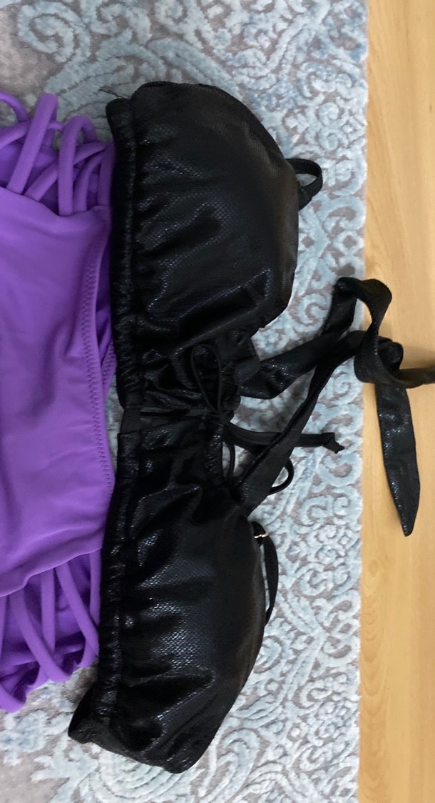 Mor Strappy Bikini Altı ve Siyah Üst - Görsel 4