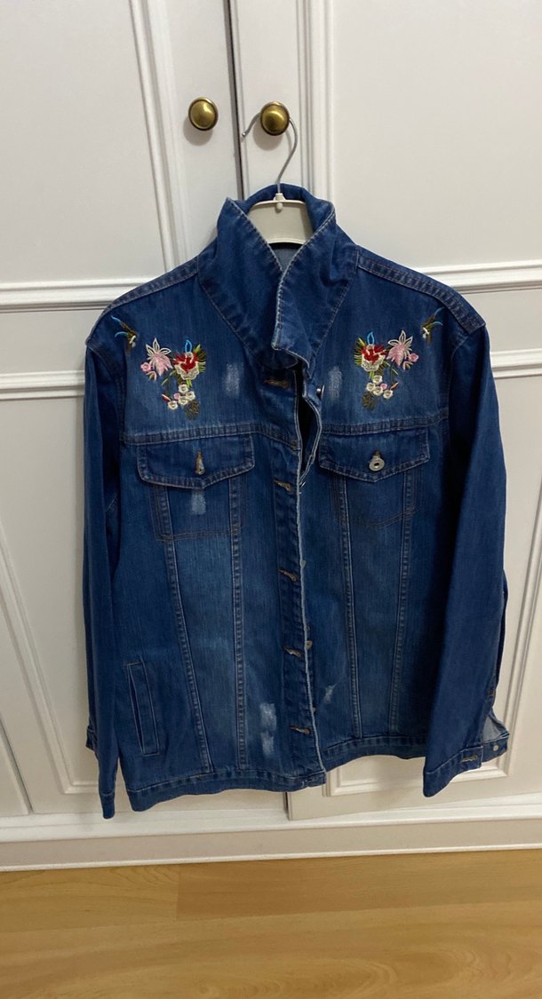 Mavi İşlemeli Uzun Kollu Kadın Kot Ceket - Görsel 3