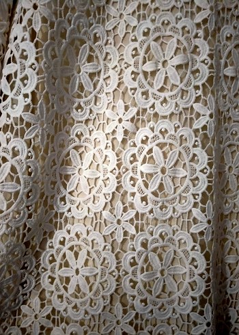 Uzun Beyaz Nakışlı Bohem Kadın Elbise - Görsel 2