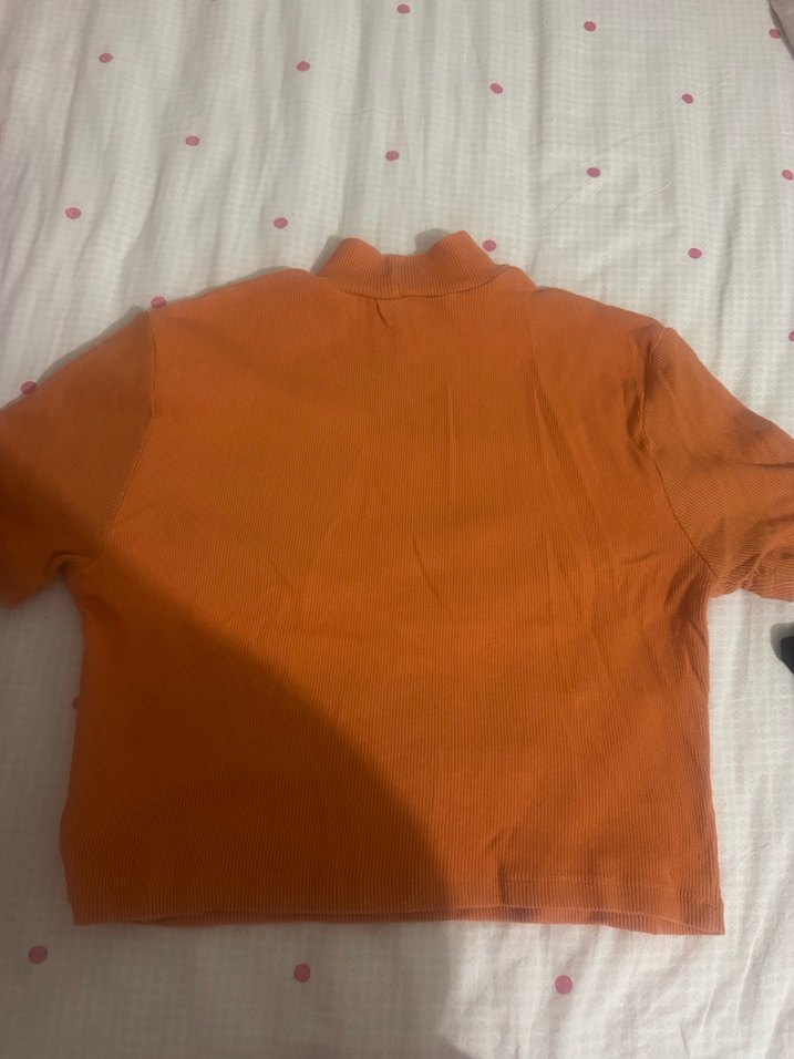 Turuncu Kısa Kollu Boğazlı Tişört - Görsel 2