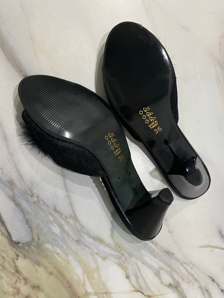 Siyah Kürklü Stiletto Topuklu Kadın Terlik - Görsel 3