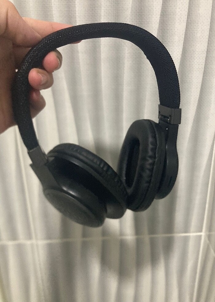 Jbl LİVE 660NC siyah - Görsel 3