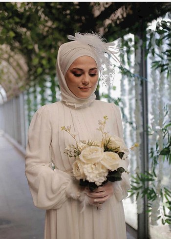 Uzun Beyaz Drapeli Kadın Elbise - Görsel 4