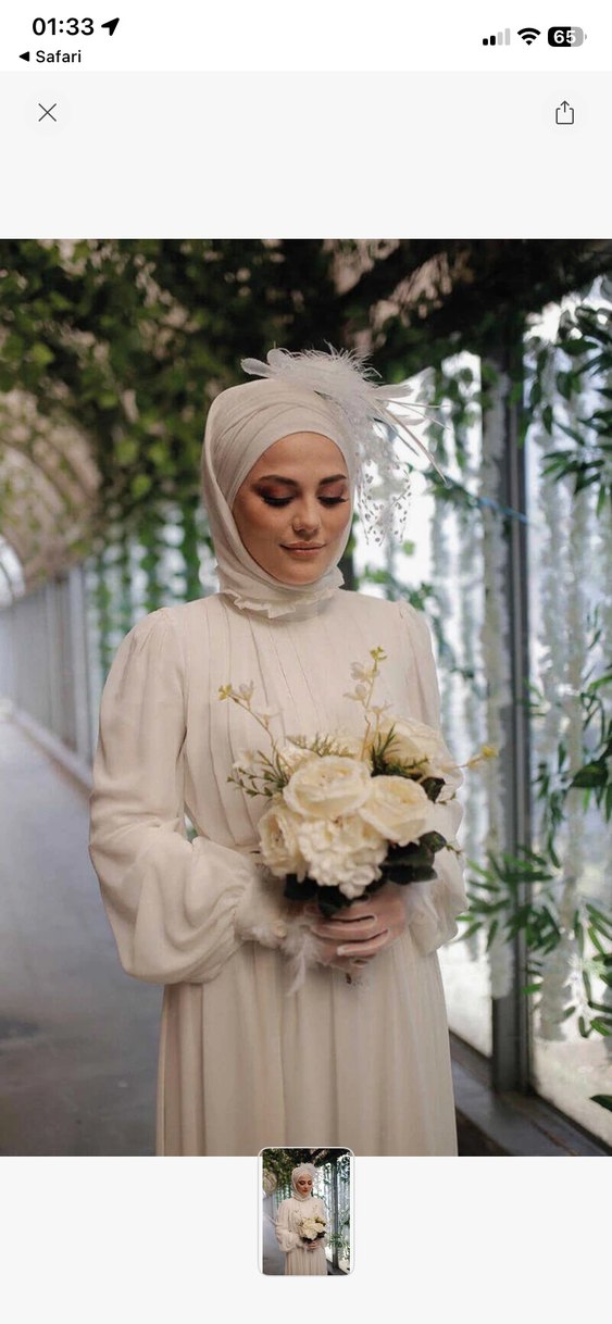 Uzun Beyaz Drapeli Kadın Elbise - Görsel 4