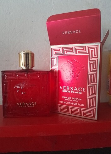 Versace parfüm 