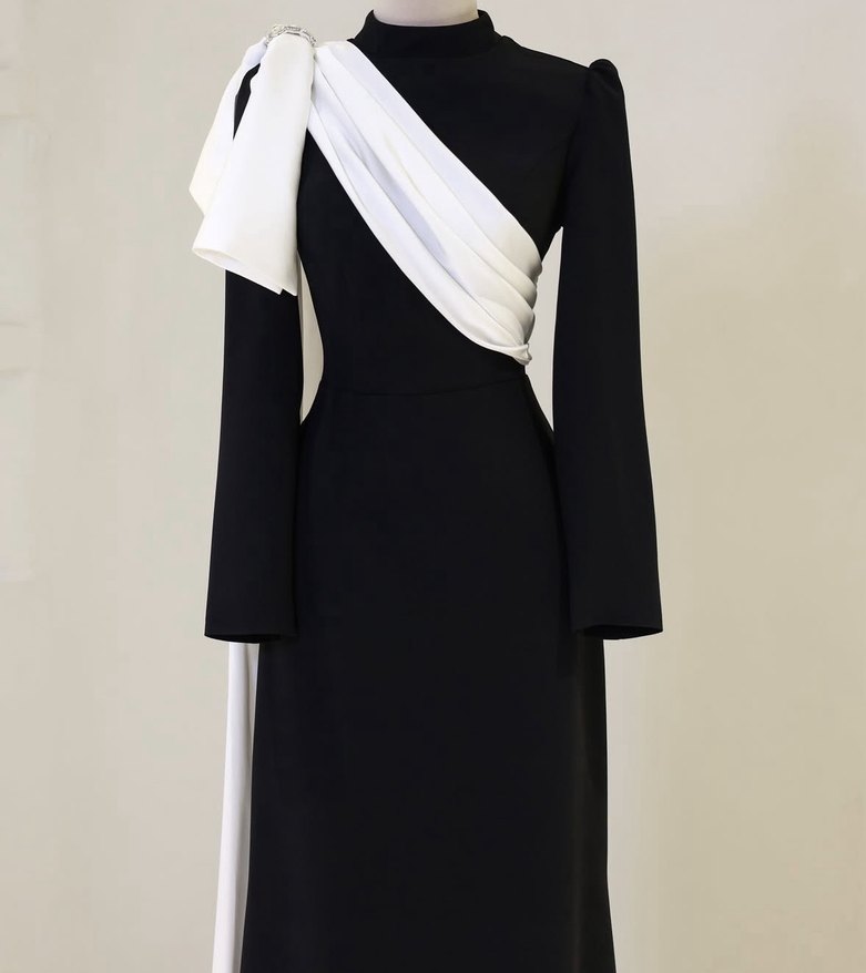 Siyah Uzun Drapeli Kadın Abiye Elbise - Görsel 3