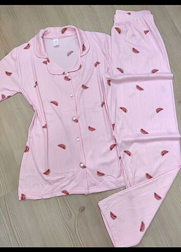 LC Waikiki Kısa kollu pijama takimi
