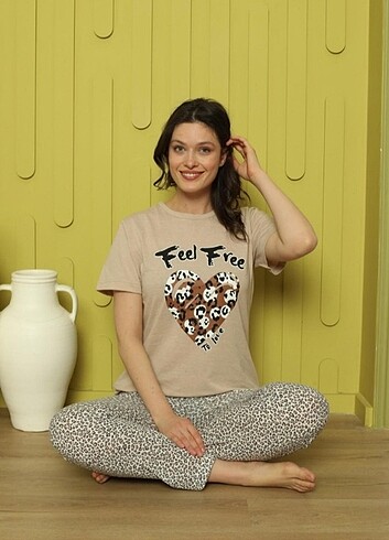Kısa kollu pijama takimi 