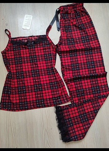 l Beden İp askılı bayan pijama takimi