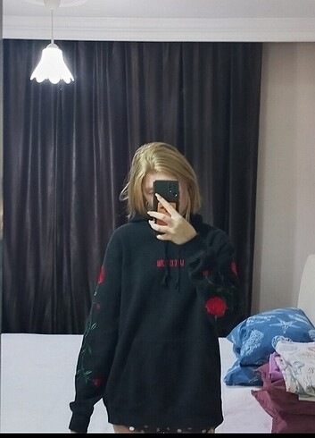 sweatshirt