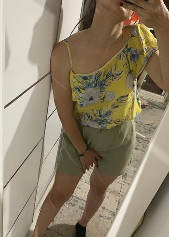 LC Waikiki Sarı Desenli Transparan Mini Bluz
