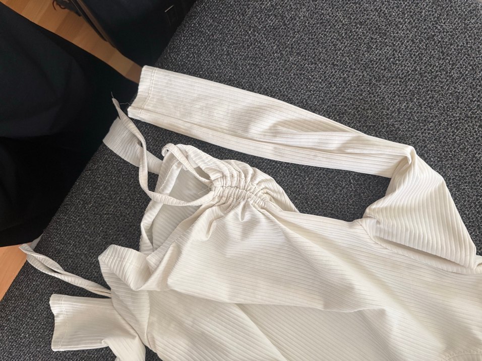 Beyaz Uzun Kollu Tişört - Görsel 2