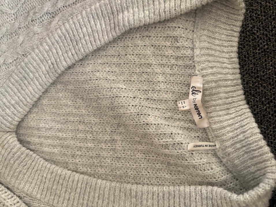 Gri V Yaka Örgü Kadın Kazak - Görsel 2