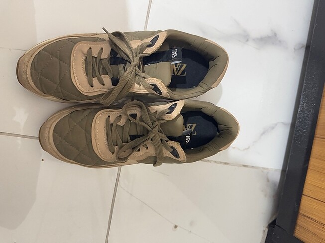Zara sneaker